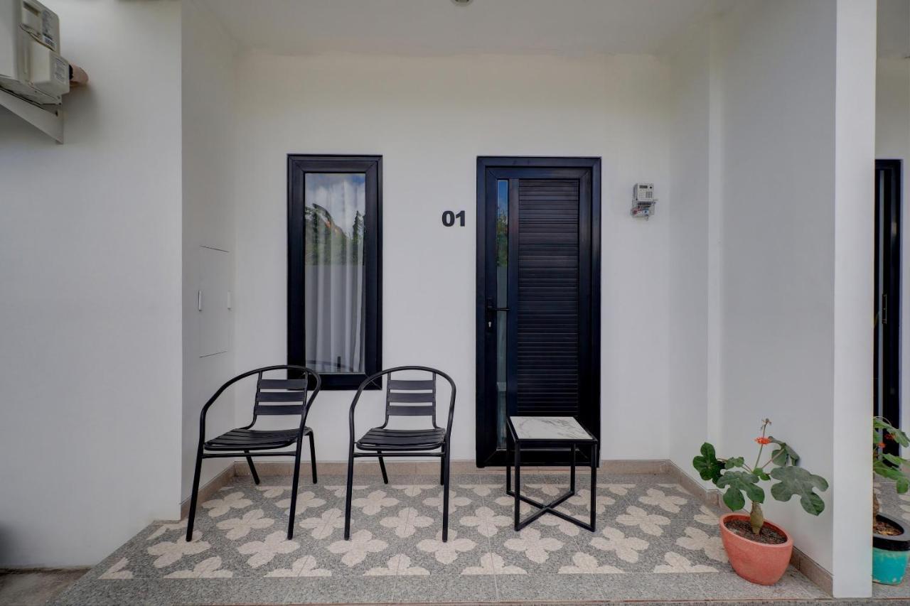 Готель Oyo Life 92854 The Danari House Семіньяк Екстер'єр фото