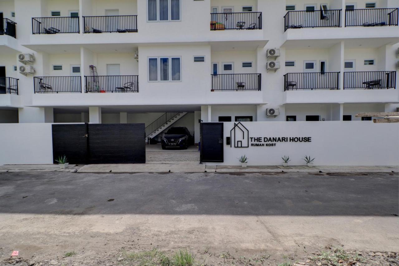 Готель Oyo Life 92854 The Danari House Семіньяк Екстер'єр фото